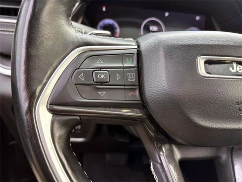 Used 2021 Jeep Grand Cherokee L Laredo image 21