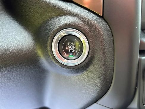 Used 2019 Chevrolet Silverado 1500 High Country w/ High Country Premium Package AWD/4WD image 20