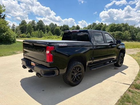 Used 2022 Chevrolet Silverado 1500 LT Trail Boss w/ LT Trail Boss Premium Package AWD/4WD image 9