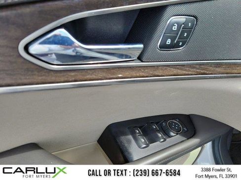 Used 2019 Lincoln Nautilus Select image 23