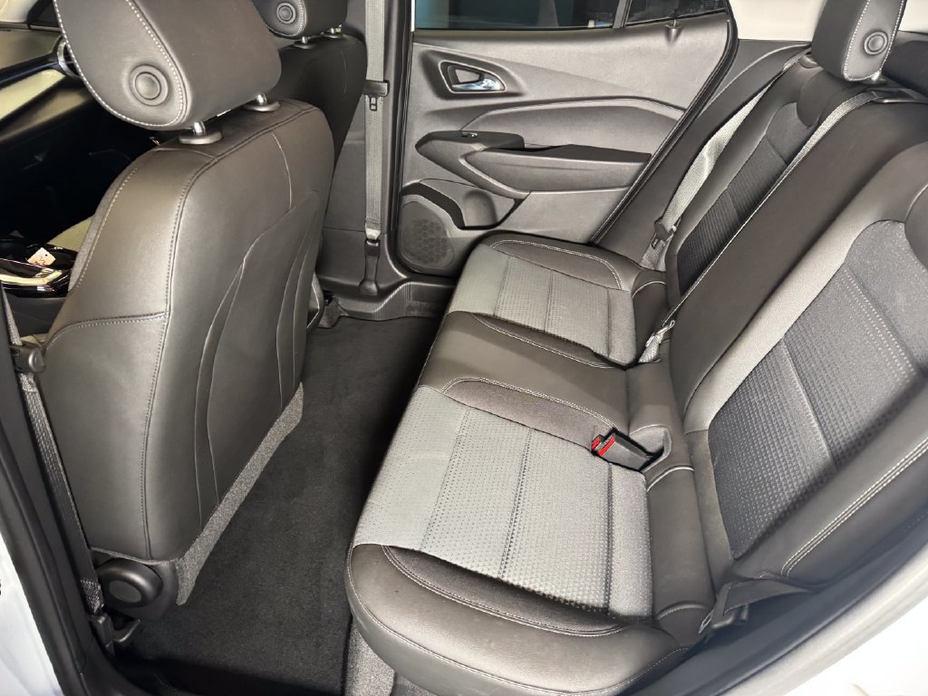 Used 2025 Chevrolet Trax LT w/ Driver Confidence Package FWD image 21