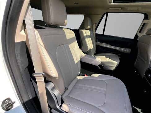 Used 2024 Ford Expedition Limited AWD/4WD image 17