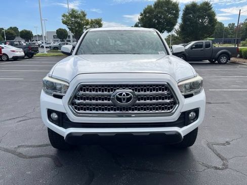 Used 2016 Toyota Tacoma TRD Off-Road w/ Towing Package AWD/4WD image 2