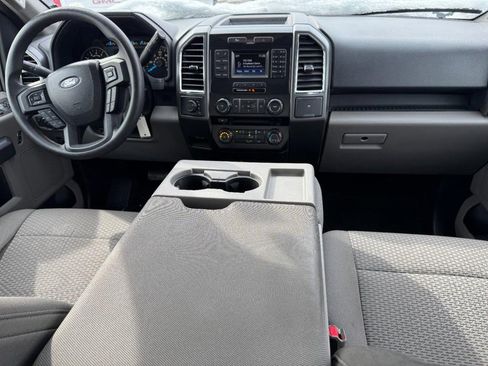 Used 2016 Ford F150 XLT image 11