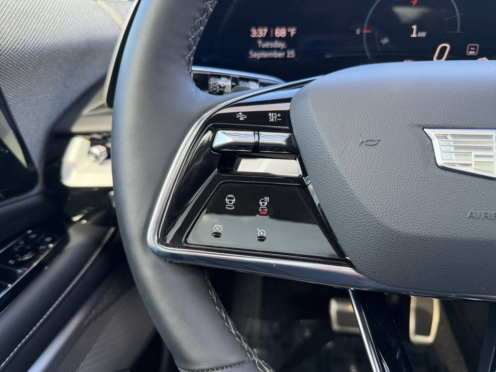 Used 2025 Cadillac Optiq Sport 2 AWD/4WD image 15