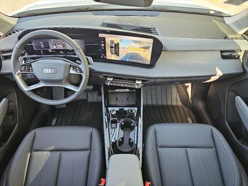 New 2026 Audi Q3 quattro 2.0T AWD/4WD image 4