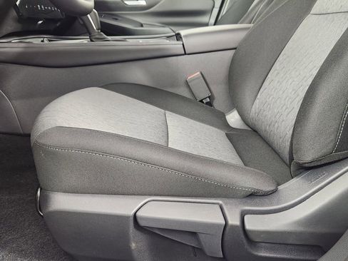 New 2026 Nissan Sentra SV w/ SV Convenience Package FWD image 11