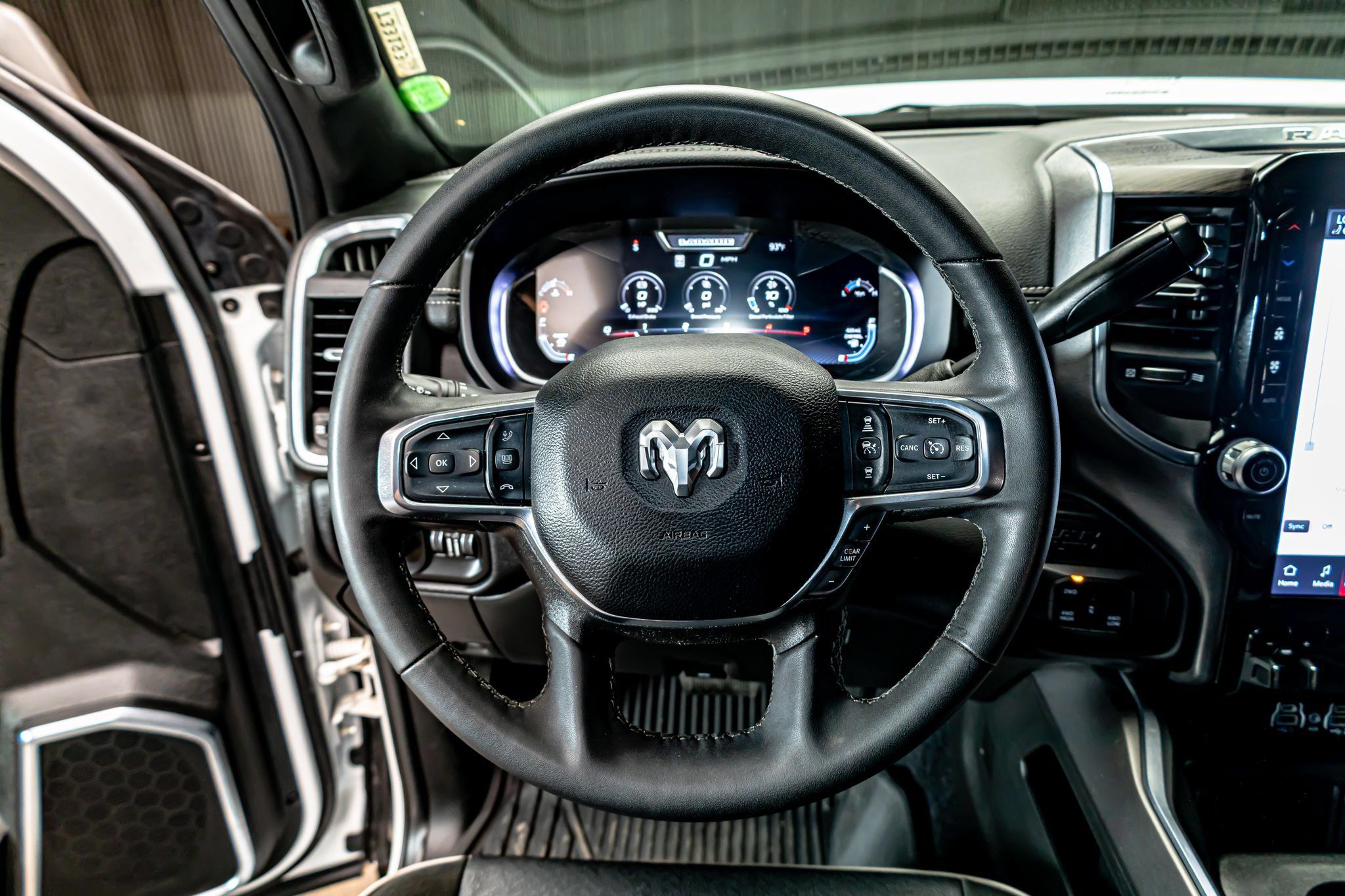Used 2025 RAM 2500 Laramie w/ Night Edition AWD/4WD image 19