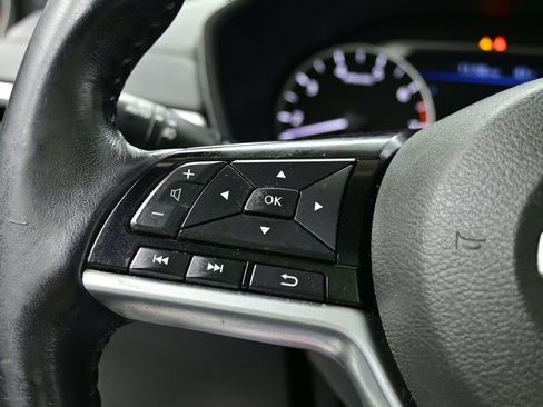 Used 2019 Nissan Altima 2.5 SV image 6