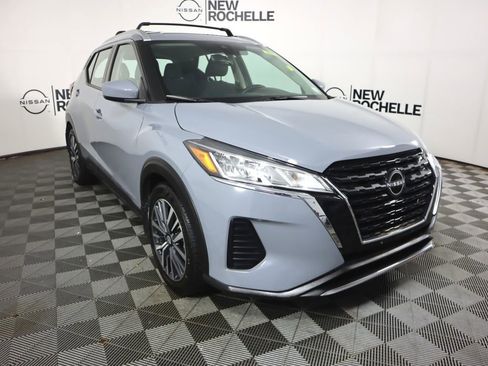 Used 2022 Nissan Kicks SV w/ Interior Electronics Package image 2