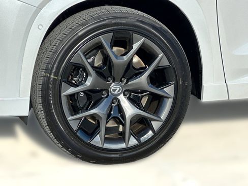 New 2026 Lexus TX 500h AWD image 12