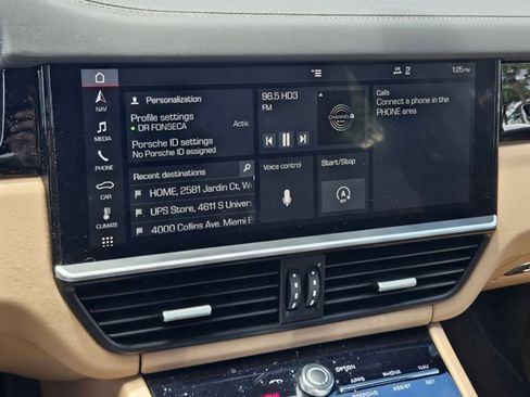 Used 2019 Porsche Cayenne S image 12