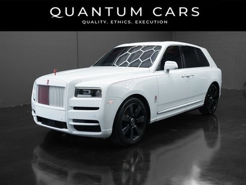 Used 2020 Rolls-Royce Cullinan image 1
