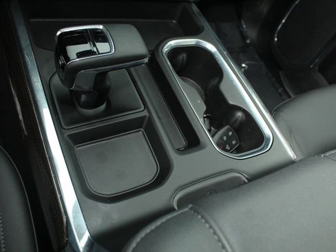 Used 2025 Chevrolet Silverado 1500 LT Trail Boss w/ LT Trail Boss Premium Package AWD/4WD image 13
