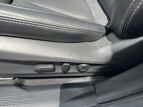 Used 2025 Subaru Outback Limited AWD/4WD image 15