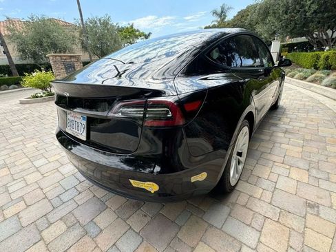 Used 2020 Tesla Model 3 Standard Range Plus image 5