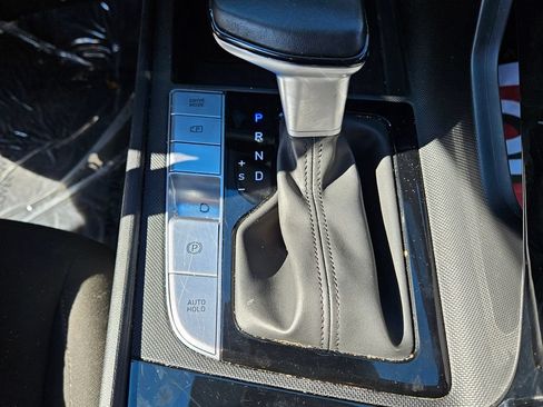 Used 2025 Hyundai Elantra SEL FWD image 18