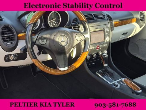 Used 2010 Mercedes-Benz SLK 300 image 24