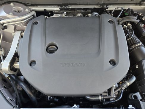 New 2026 Volvo XC90 B6 Plus w/ Protection Package Premier image 35