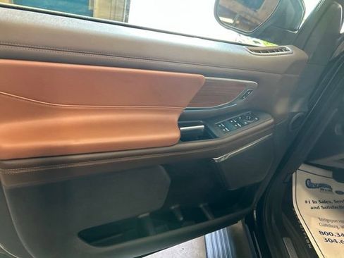Used 2025 Ford Expedition Max King Ranch AWD/4WD image 10