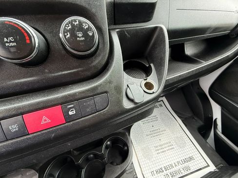 Used 2019 RAM ProMaster 3500 w/ Premium Appearance Group FWD image 23