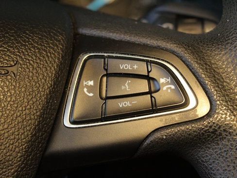 Used 2016 Ford Focus SE image 20