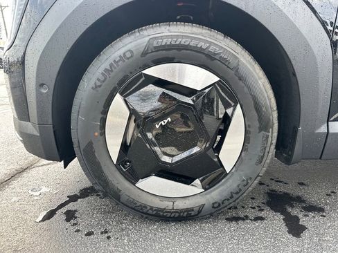 New 2026 Kia EV9 Wind image 9