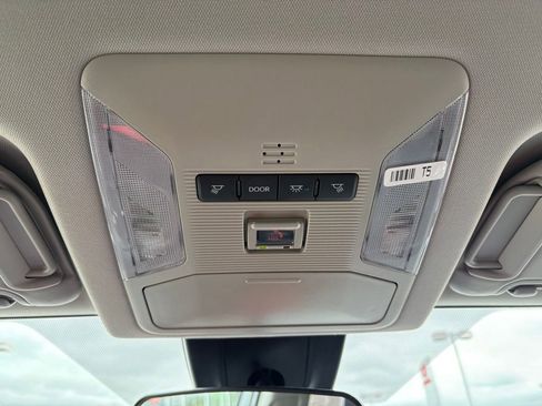 Certified 2025 Toyota RAV4 XLE AWD/4WD image 24