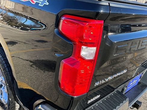 Used 2023 Chevrolet Silverado 1500 LT image 31