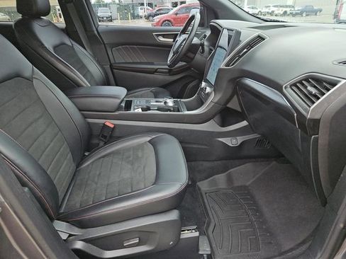 Used 2022 Ford Edge ST-Line AWD/4WD image 32