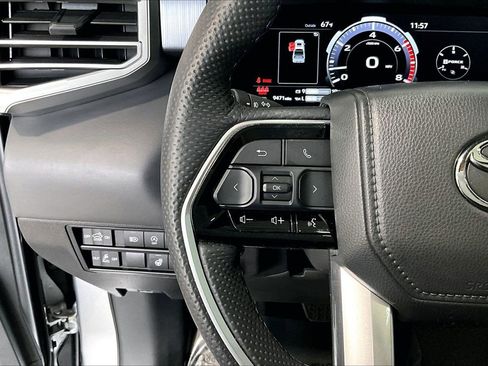 Used 2025 Toyota Tundra Platinum AWD/4WD image 21