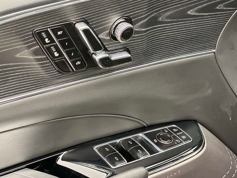 Certified 2024 Cadillac Lyriq Luxury AWD/4WD image 14