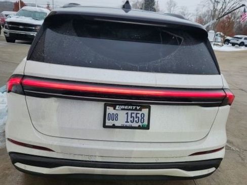 Used 2024 Lincoln Nautilus Reserve w/ Equipment Group 202A image 5