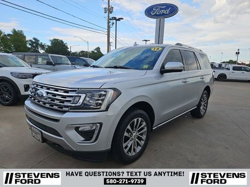 Used 2018 Ford Expedition Limited w/ Equipment Group 301A AWD/4WD image 8