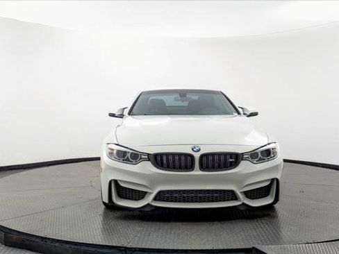 Used 2015 BMW M4 Convertible image 11