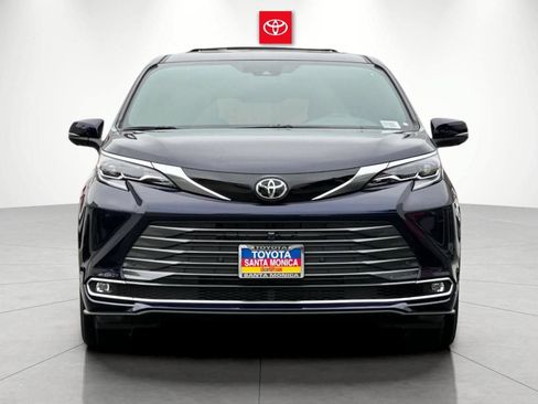 New 2026 Toyota Sienna Platinum AWD/4WD image 7