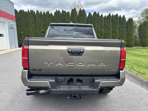 New 2026 Toyota Tacoma TRD Off-Road AWD/4WD image 4