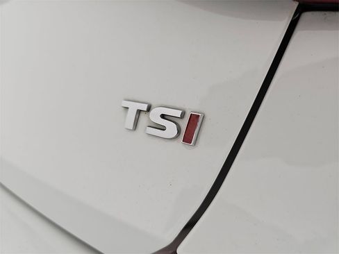 Used 2019 Volkswagen Passat 2.0T Wolfsburg w/ Wheels & Sunroof Package image 40