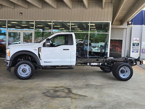 New 2025 Ford F450 XLT image 24