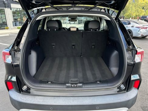 Used 2022 Ford Escape Titanium w/ Class II Trailer Tow Package image 25
