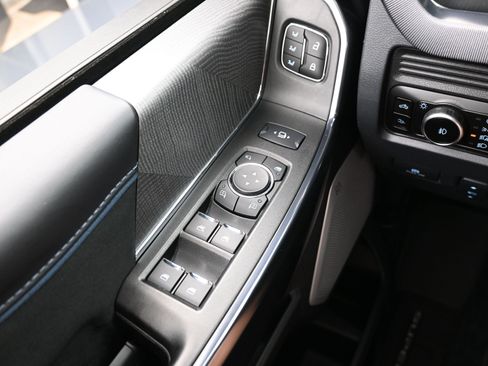 Used 2025 Ford F250 Platinum w/ Tremor Off-Road Package image 24