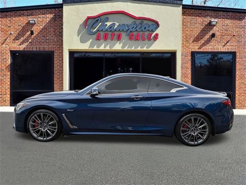 Used 2017 INFINITI Q60 Red Sport 400 image 6