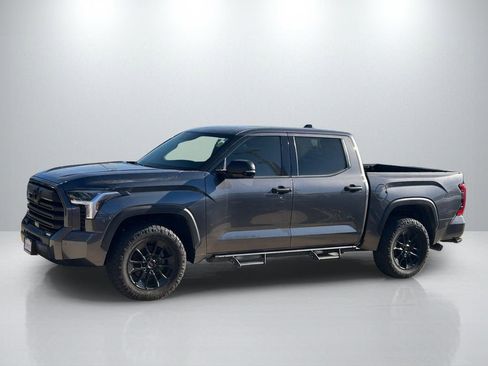 Used 2023 Toyota Tundra SR5 w/ SR5 Convenience Package AWD/4WD image 8