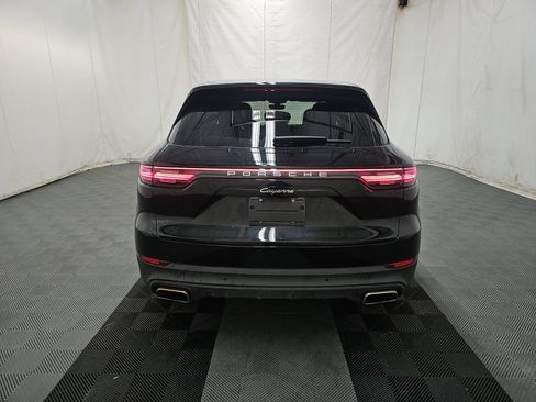Used 2023 Porsche Cayenne AWD/4WD image 8