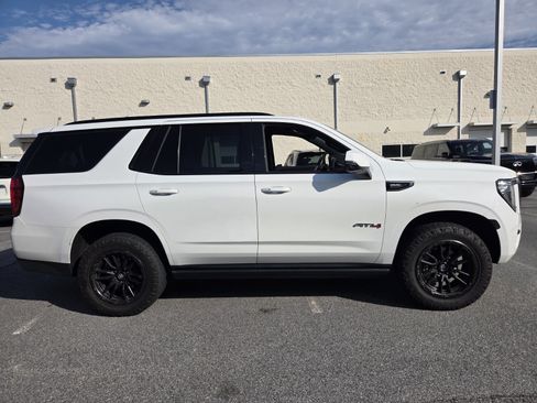 Used 2022 GMC Yukon AT4 w/ AT4 Premium Plus Package AWD/4WD image 5