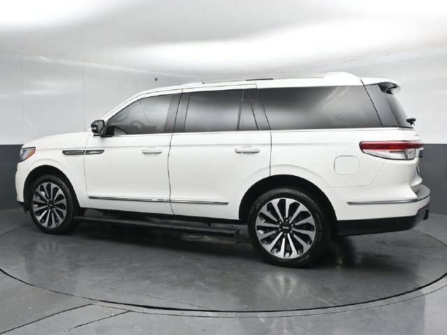 Certified 2023 Lincoln Navigator Reserve RWD image 5