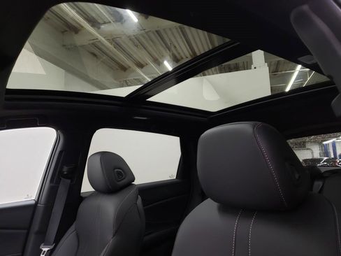 New 2025 Acura RDX SH-AWD image 9