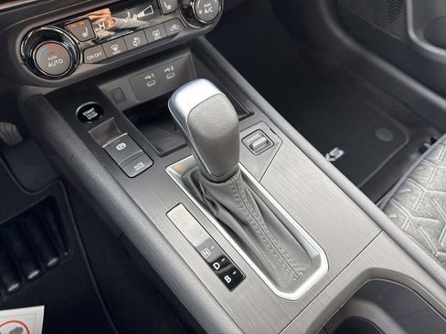 New 2026 Nissan Kicks SV image 30