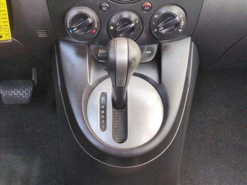 Used 2013 MAZDA MAZDA2 Sport image 12