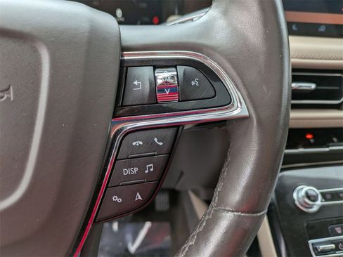 Used 2022 Lincoln Nautilus Reserve w/ Equipment Group 201A image 20